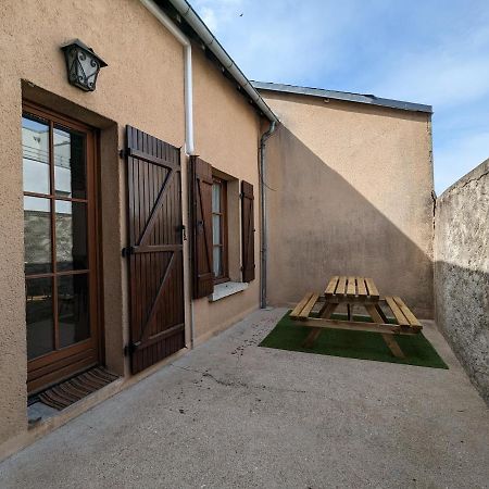 La Petite Chaume Villa Chateauroux Luaran gambar